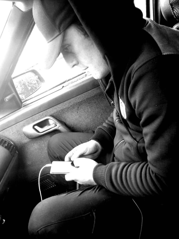  38164200  Aram, 27 ,    