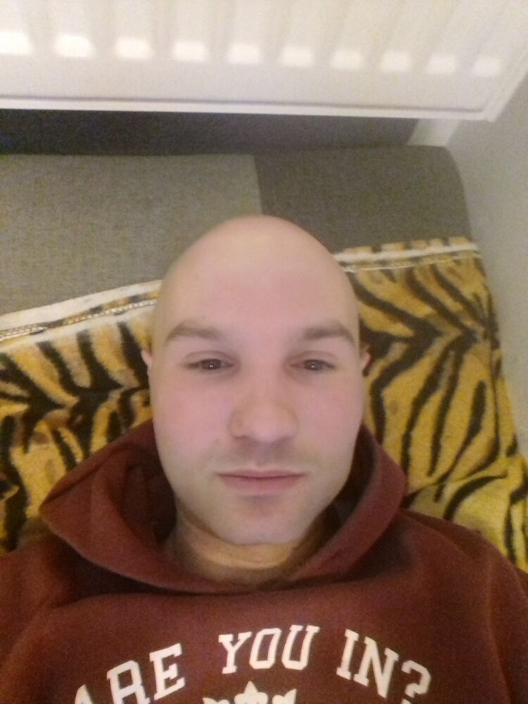  ,   Valentin, 37 ,   ,   