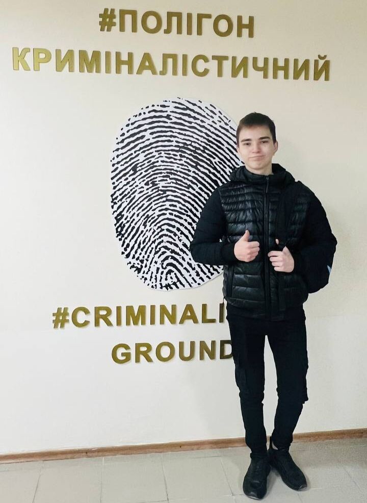  ,   Ruslan, 19 ,   ,   , c , 