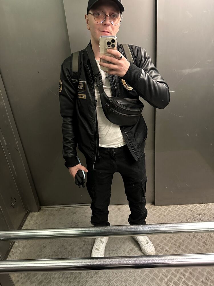  41215650  , 32 ,    