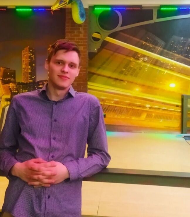  26404350  Maksim, 24 ,    -