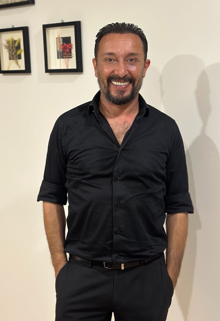  53578210  Ozcan, 45 ,    