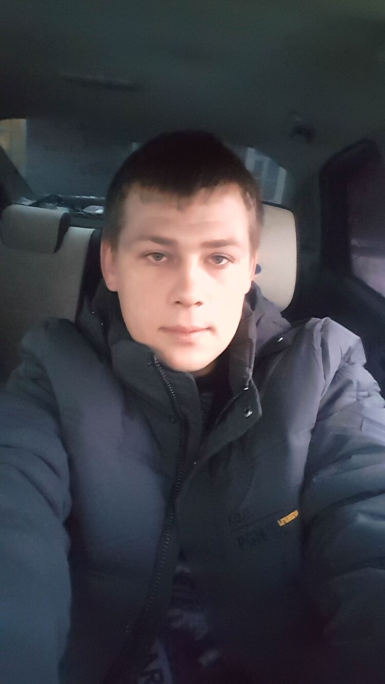 31288710  John, 33 ,    