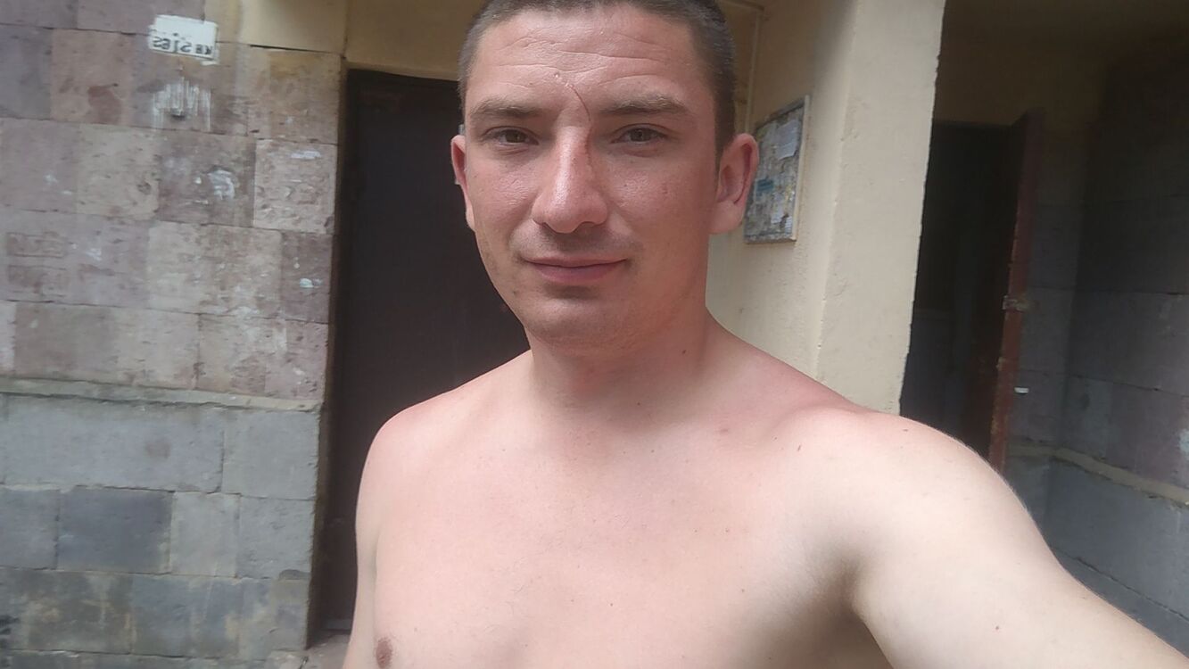  24618660  , 33 ,    