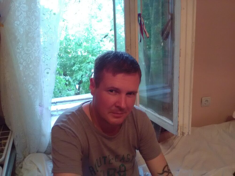  ,   Sergei, 40 ,  