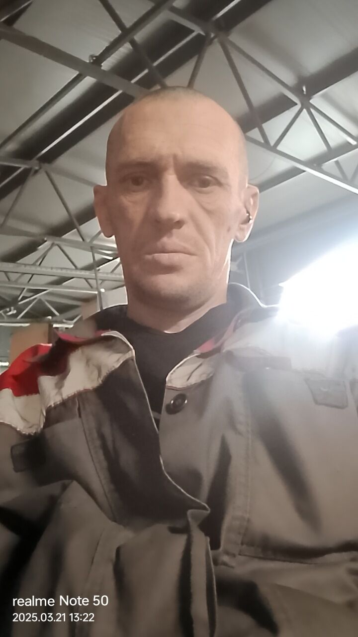   ,   Pavel, 41 ,   , c , 