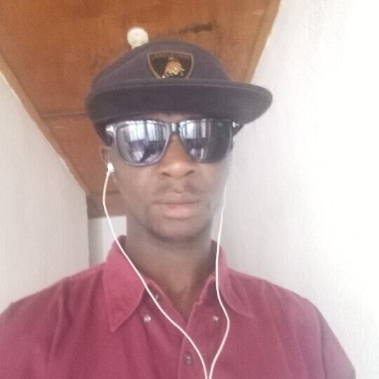  35167830  Lamin, 37 ,    