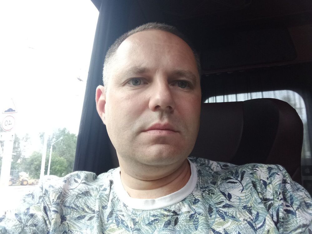  27671700  Dima, 42 ,    