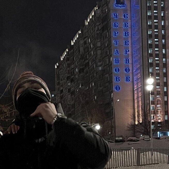  33776360  Mehrob, 22 ,    -