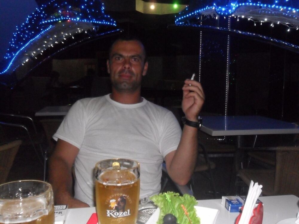  11110700  Eugen, 39 ,    