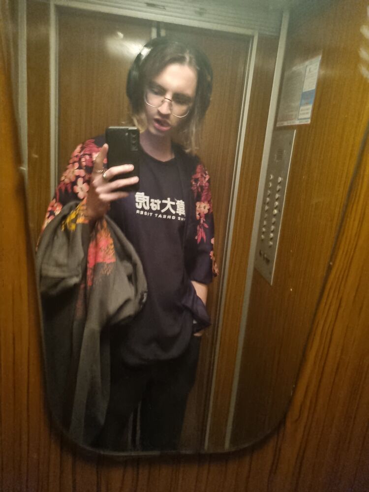 ���� 42825510 ����� ������, 21 ���, ���� ���������� � ����������