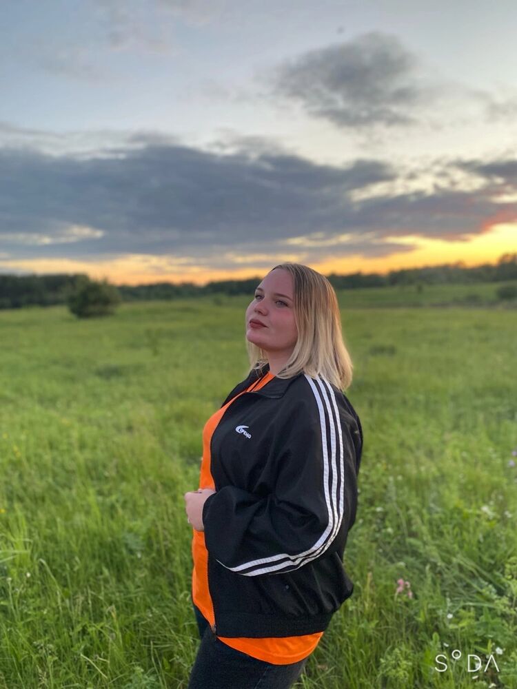   ,   Valeriya, 21 ,   