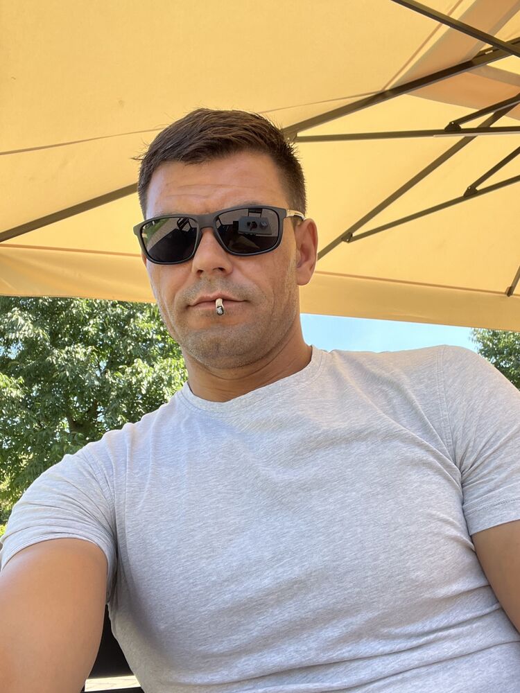  36452910  Nicolae, 40 ,    Abano Terme