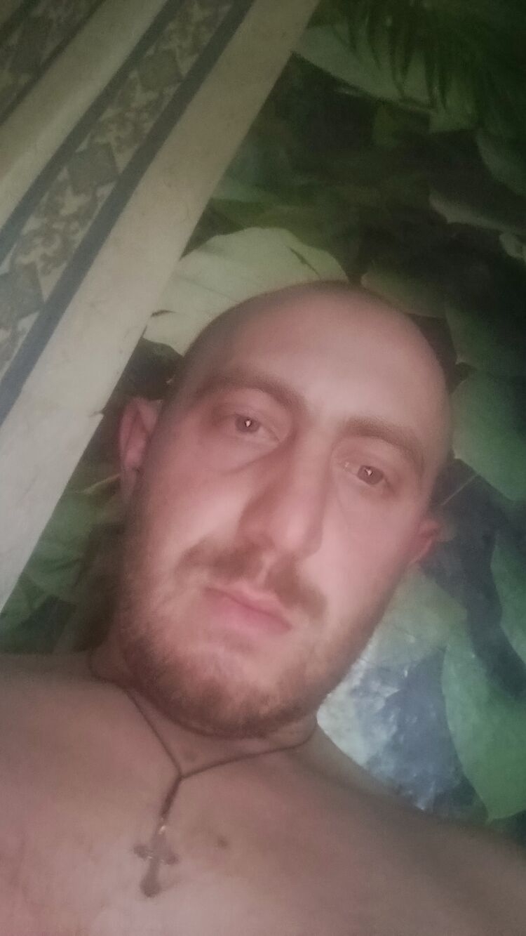  46829380  Vladimir, 26 ,    