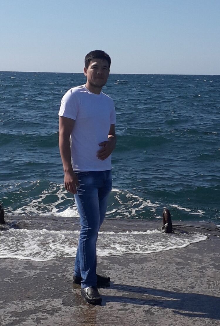  15688850  Abdurahmon, 34 ,    