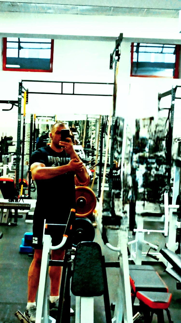  54542130  Valentin, 37 ,    