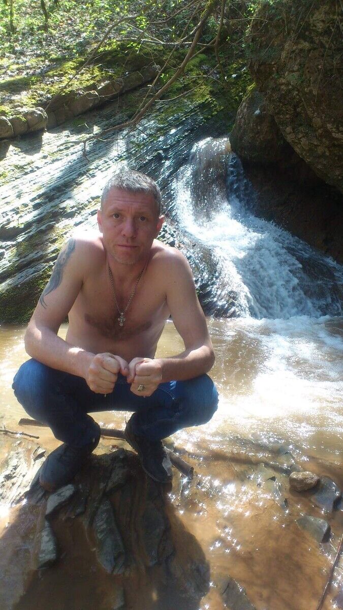  20010190  Sergei Ch, 42 ,    