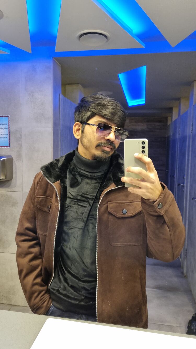  43059080  Swapnil, 22 ,    