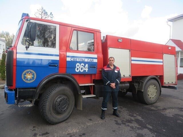  21556840  , 52 ,    