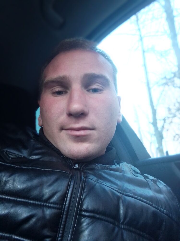  38788950  Vadim, 24 ,     