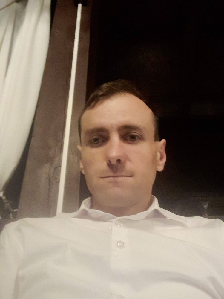  ,   Ionel, 30 ,   ,   