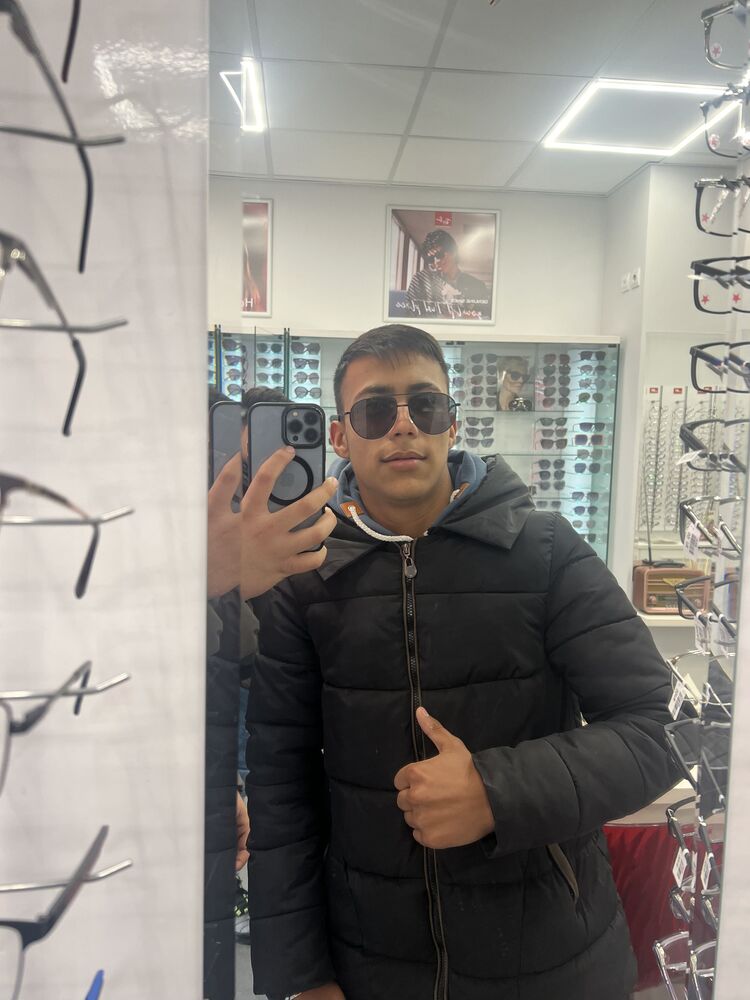 ���� 49736240 ����� ����, 21 ���, ���� ���������� � Devin