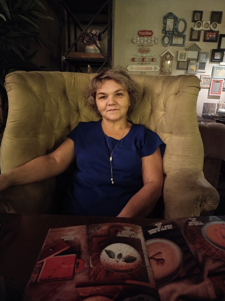  ,   Elena, 58 ,   c , 