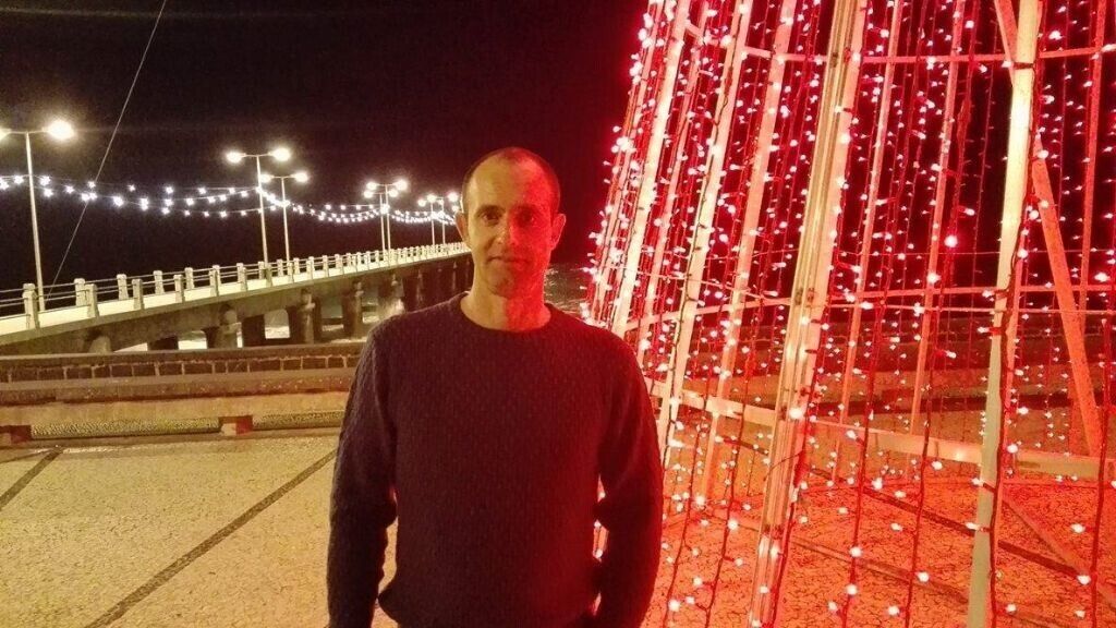  ,   Viorel, 48 ,   