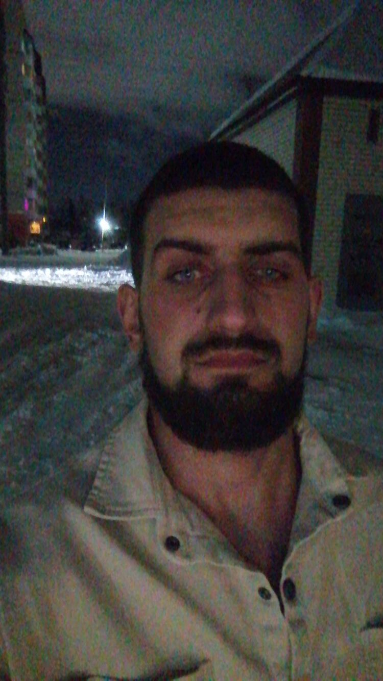  54218140  Sergei, 27 ,    