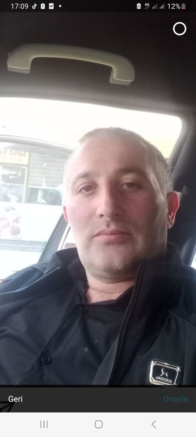  46418830  Samir, 43 ,    