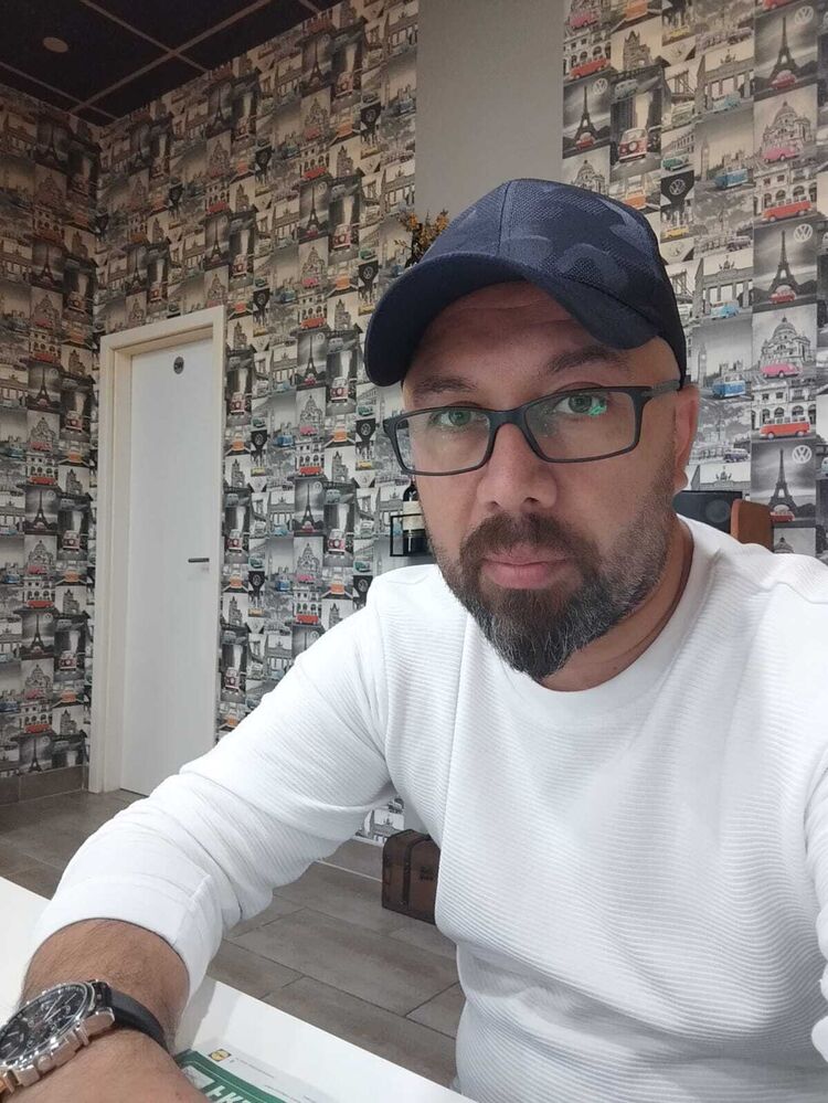  36472940  Murat can, 44 ,    