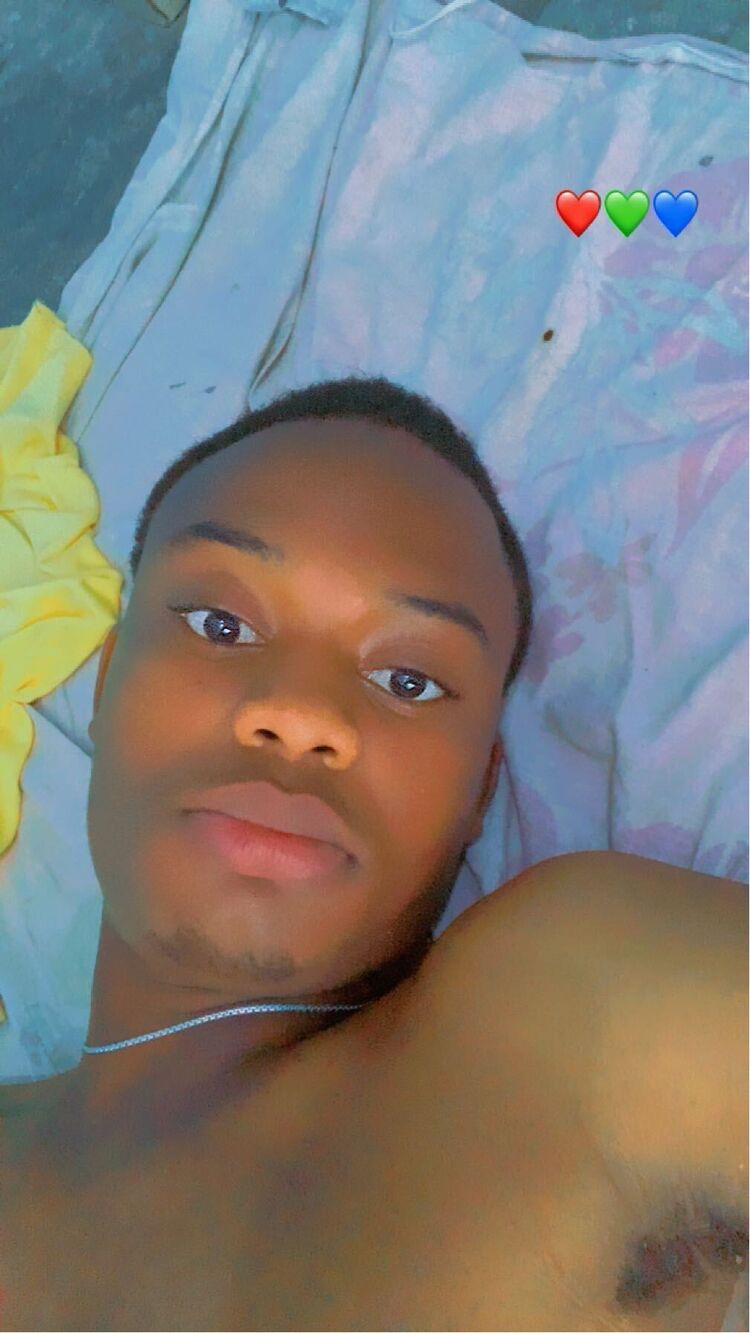  43281410  Bello, 26 ,    Cotonou