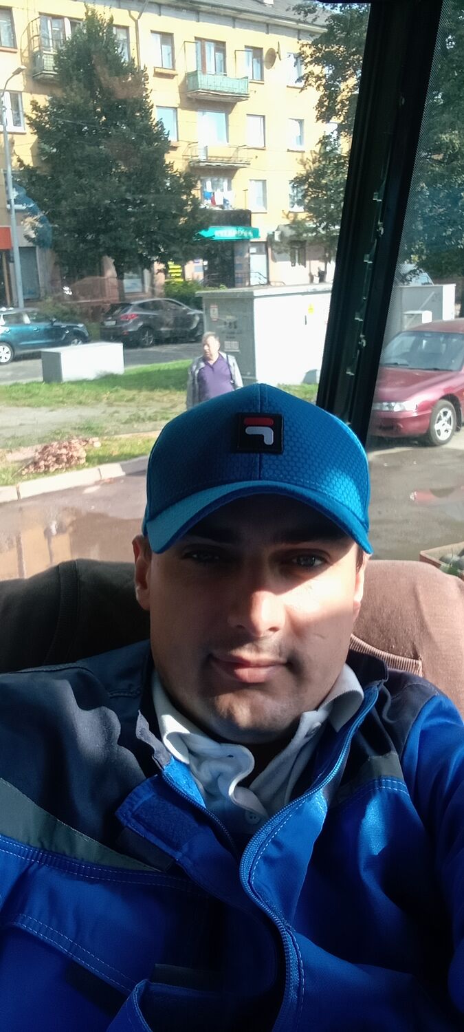  28242690  , 37 ,    
