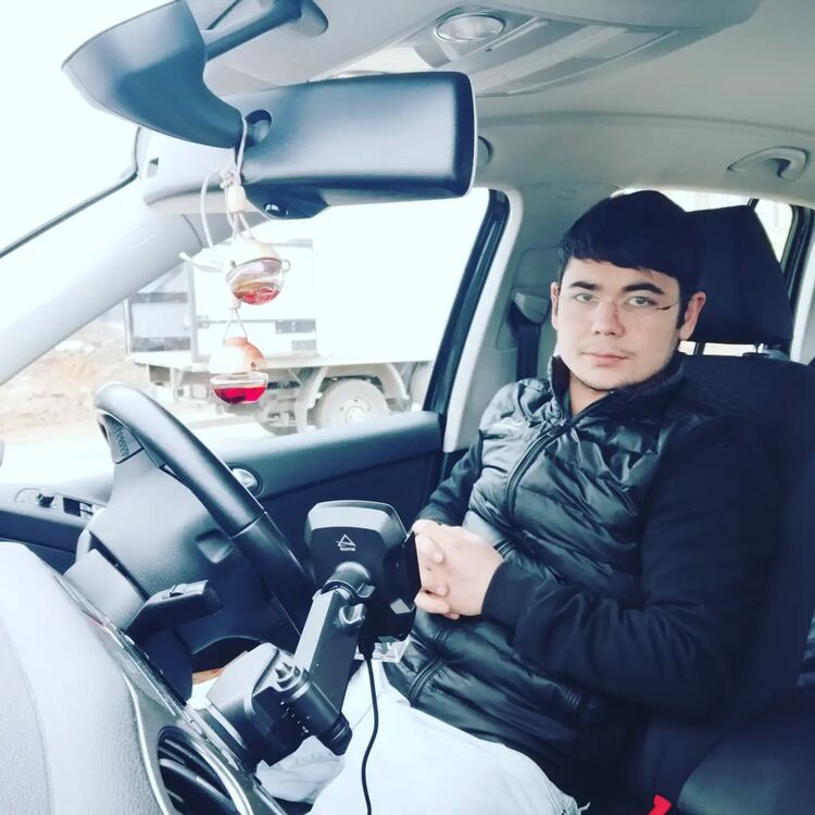  33991470  Hikmatjon, 25 ,    