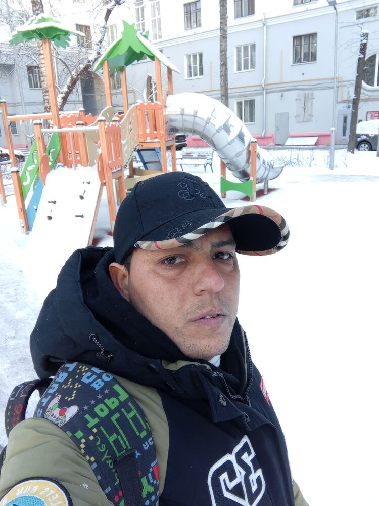  49881950  Elvis Cardos, 36 ,    