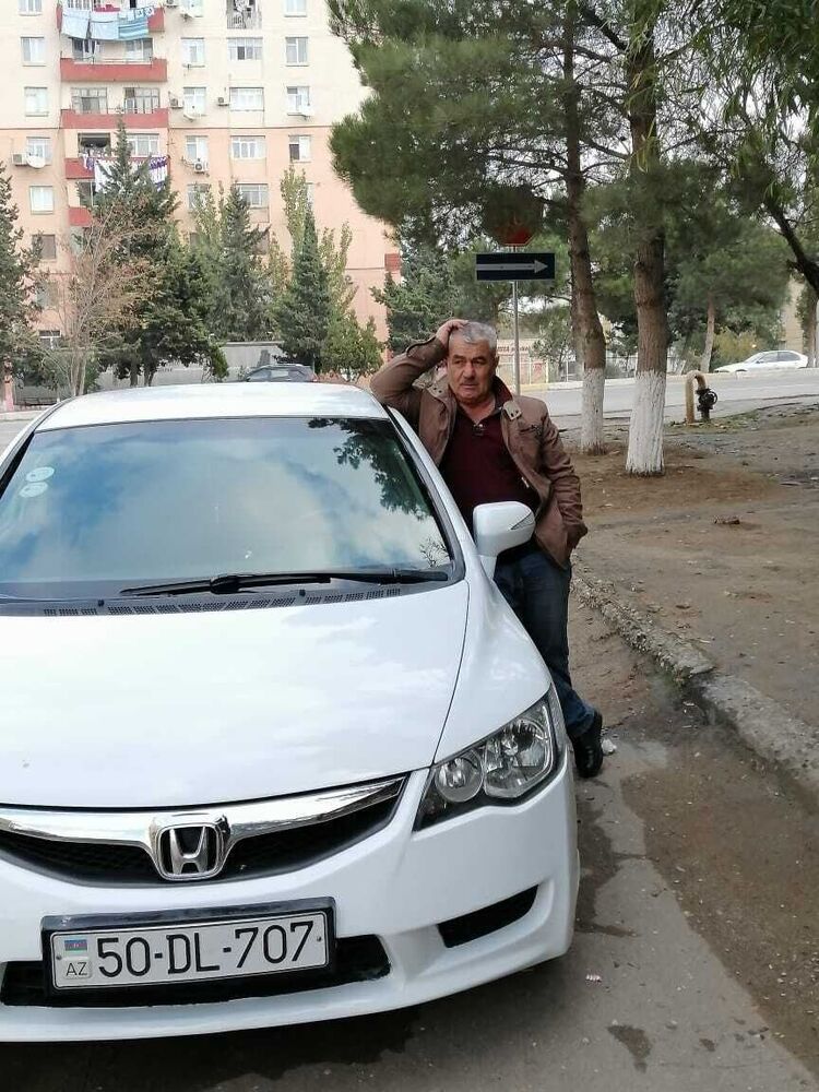  24689040  Valeh, 59 ,    