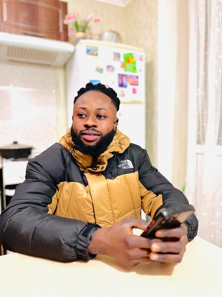  48028710  Oduro Tawiah, 30 ,    -