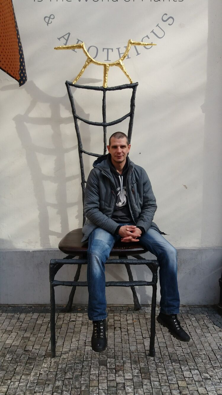   ,   Denis, 42 ,   ,   , c 