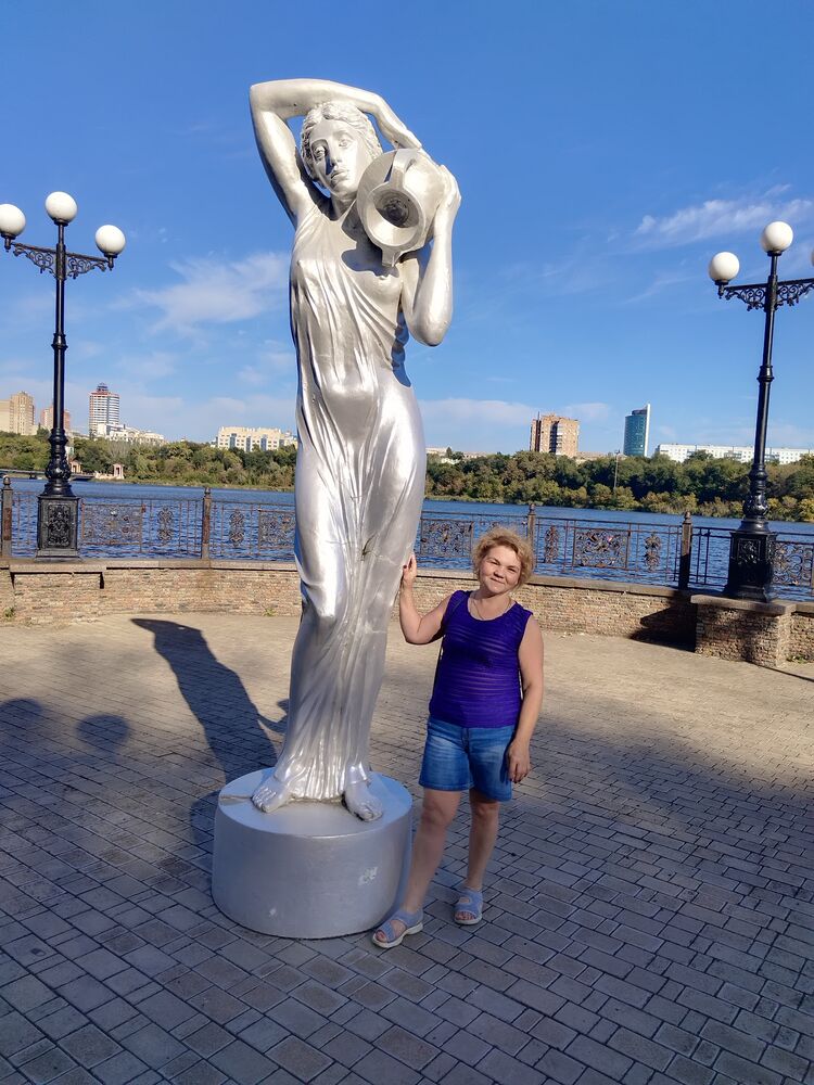  ,   Elena, 58 ,   c , 