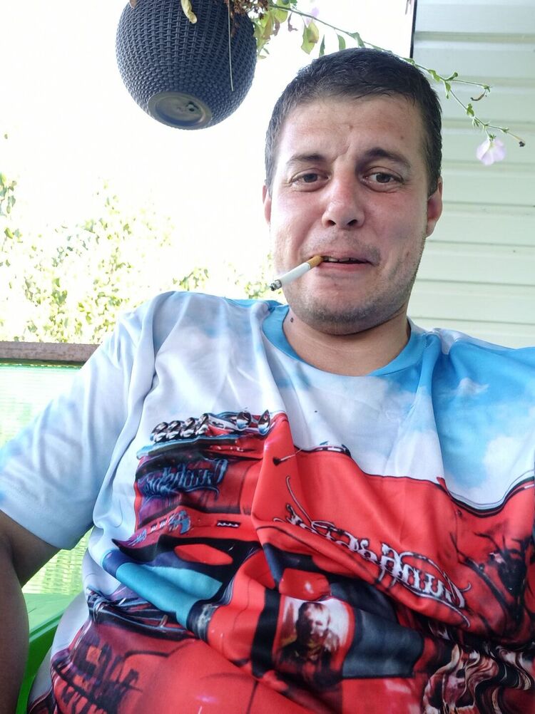  36684400  Andrey, 41 ,    