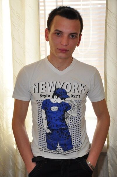  26265960  Denis, 33 ,    