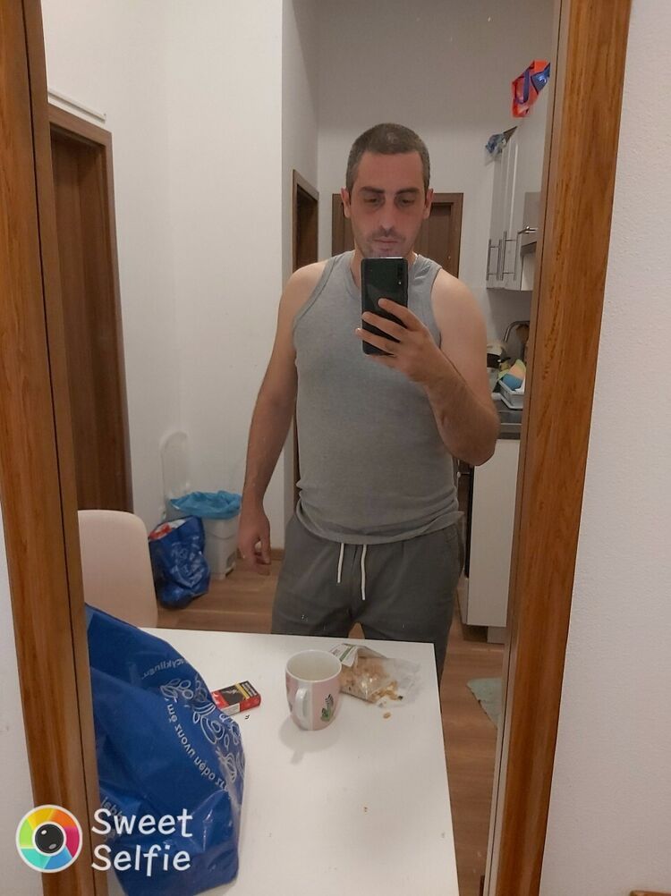  23794760  DAVID, 32 ,    Praha