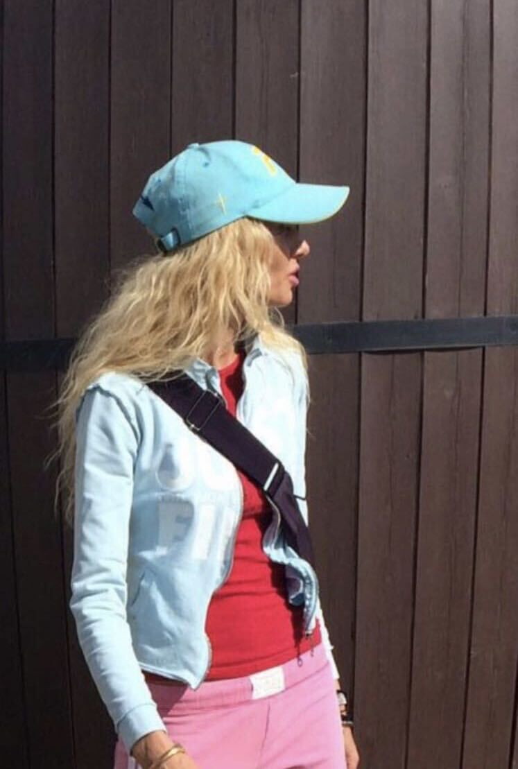  42224260  Gulnara, 48 ,    