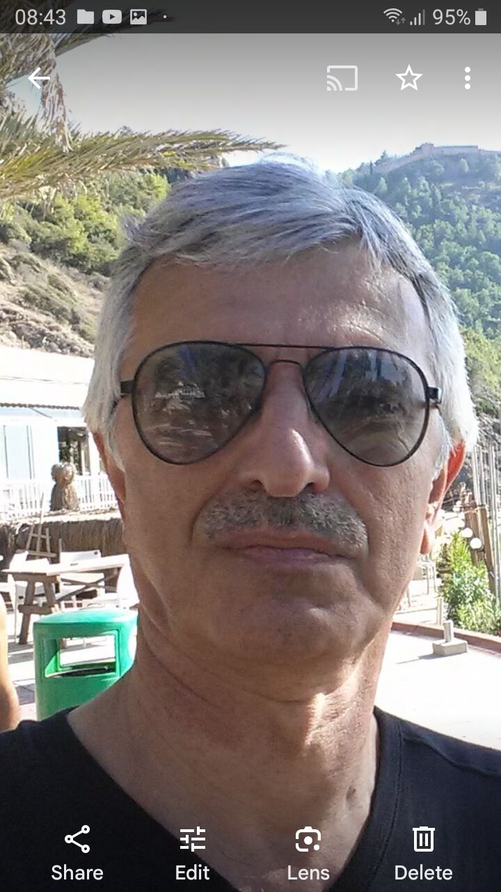  43720070  David, 59 ,    