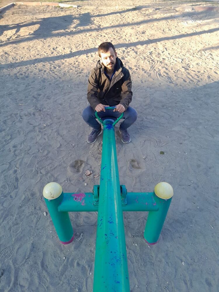  52600880  Yusuf demir, 34 ,    