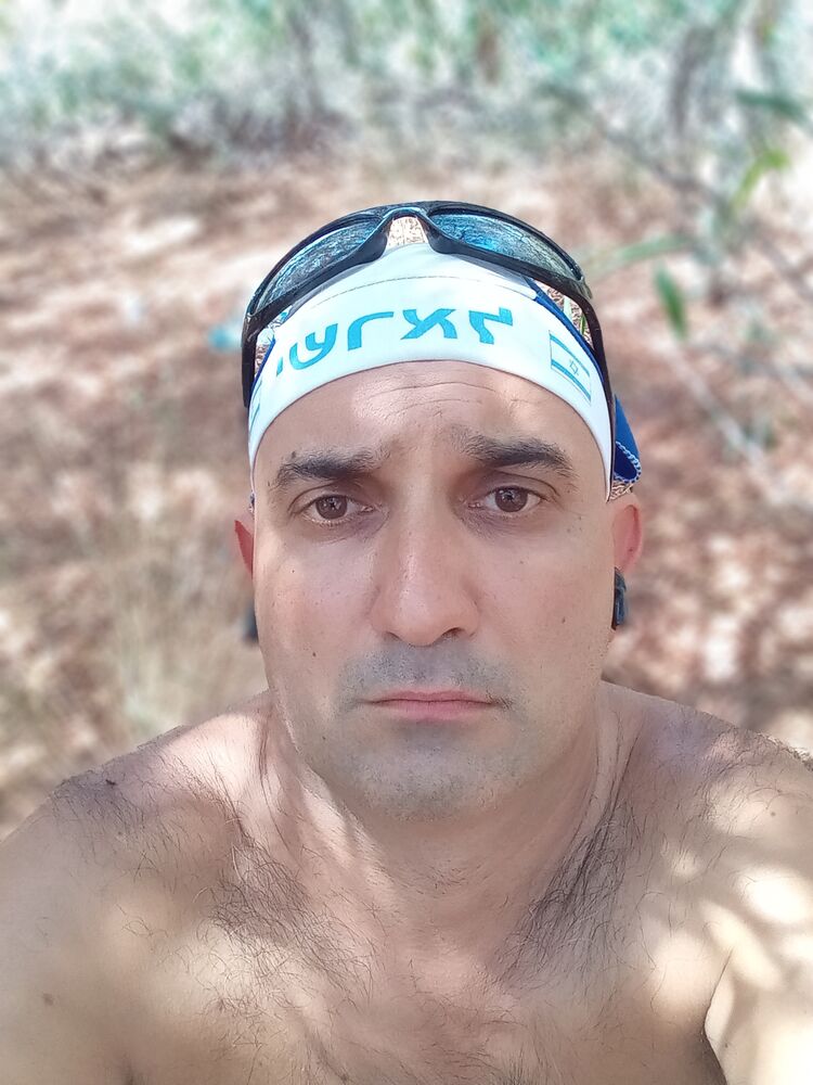  44397860  Felix, 45 ,    Azor