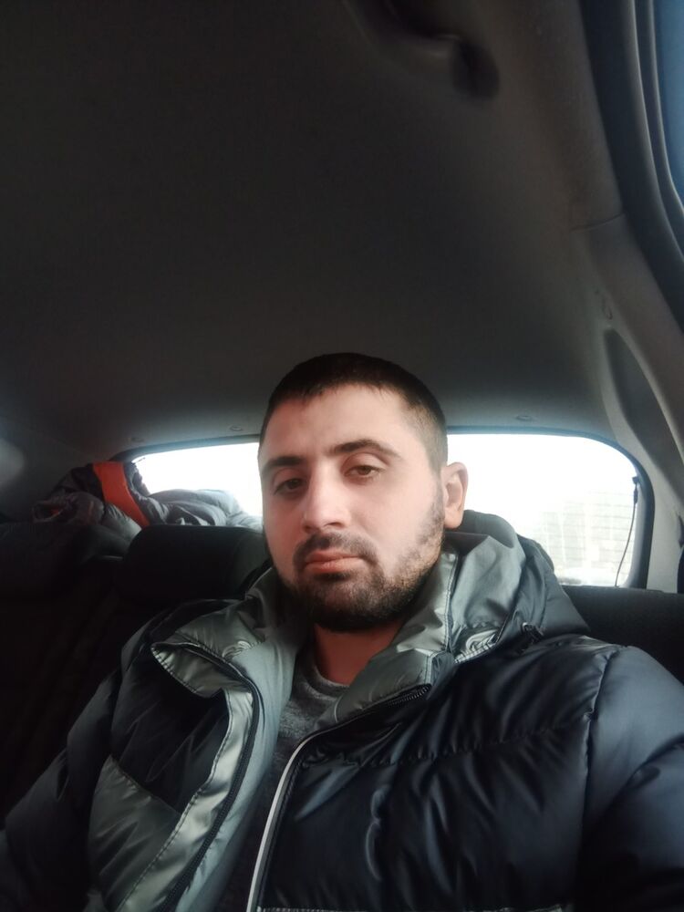  18442380  Igor, 36 ,    