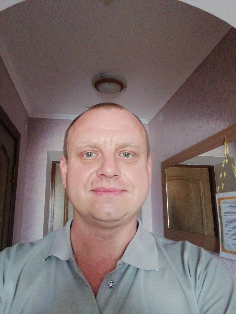  13118440  Lenja, 43 ,    