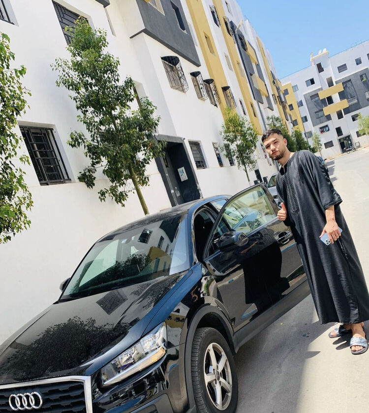  28969540  Anas, 25 ,    