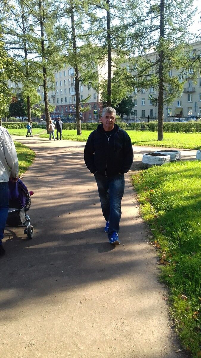  ,   Milos, 34 ,   , 
